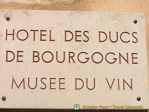 Musee-du-Vin_France_Helen_0451.jpg