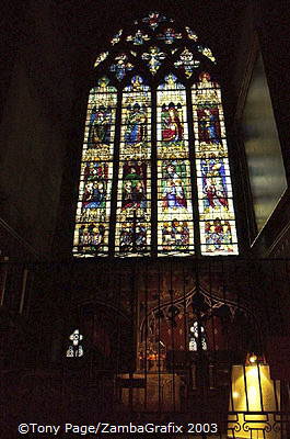 Window-of-Chartres_Fr_0684.jpg