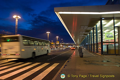 Airports (2099 visits) Airports