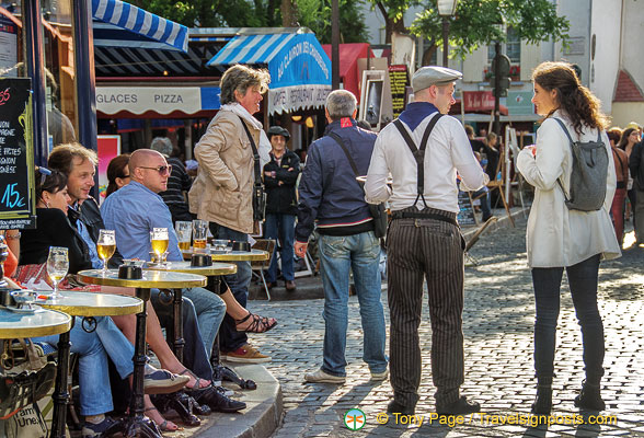 Colourful characters at Place du Tertre