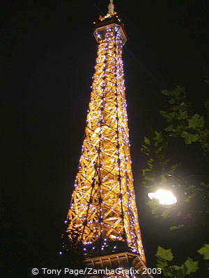 Eiffel-Tower-by-Night_0806.jpg
