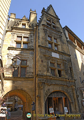 Sarlat-la-Caneda (1457 посета) Sarlat-la-Caneda