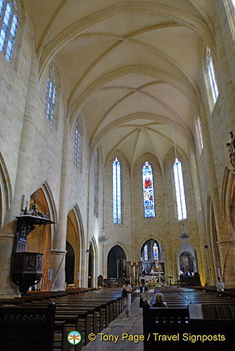 Sarlat-la-Caneda (1311 посета) Sarlat-la-Caneda