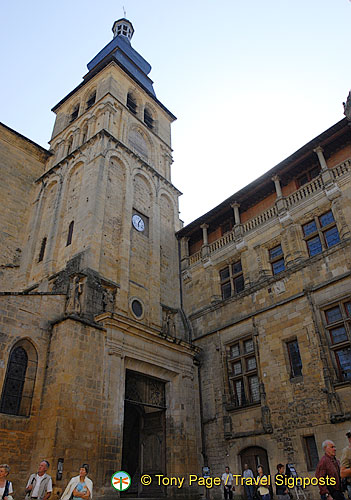 Sarlat-la-Caneda (1063 посета) Sarlat-la-Caneda