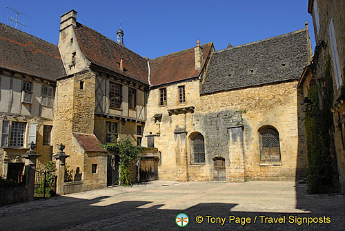 Sarlat-la-Caneda (1024 návštev) Sarlat-la-Caneda
