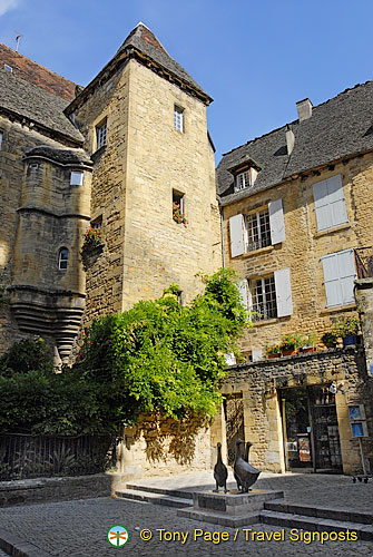 Sarlat-la-Caneda (802 visits) Sarlat-la-Caneda