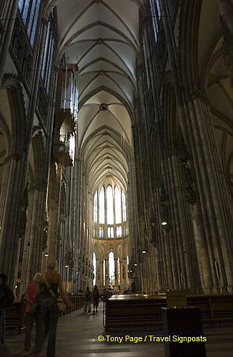cologne-cathedral_DSC2982.jpg