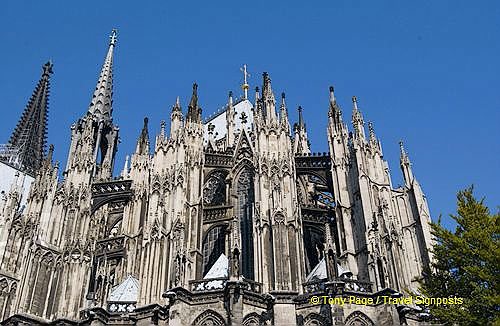 cologne-cathedral_DSC2998.jpg
