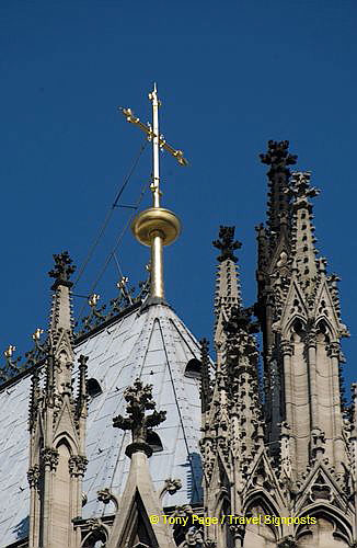 cologne-cathedral_DSC3000.jpg