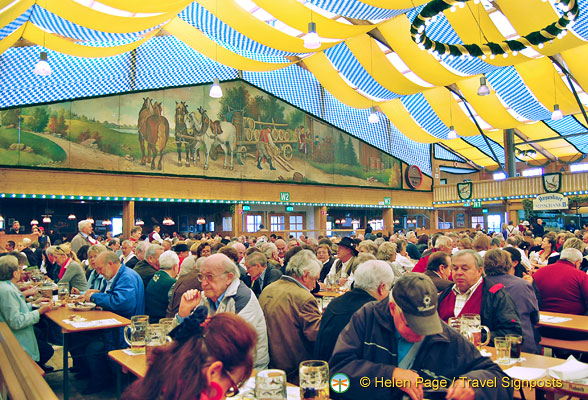 Fischer-Vroni-Oktoberfest-tent_DSC_4413.jpg