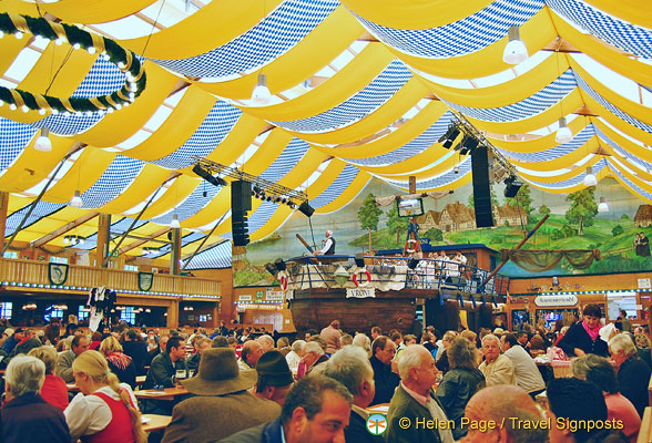 Fischer-Vroni-Oktoberfest-tent_DSC_4414.jpg