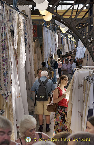 Lace and embroideries at the Great Market hall