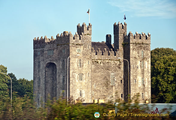 Bunratty-Castle_AJP8400.jpg