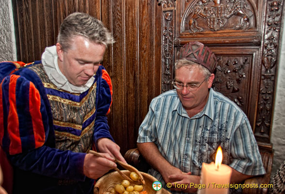 Medieval-Banquet-Food_AJP8361.jpg
