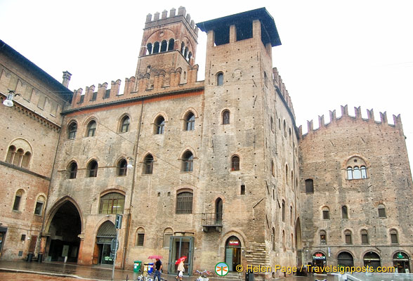 palazzo-re-enzo_HLP_DSC1226.jpg