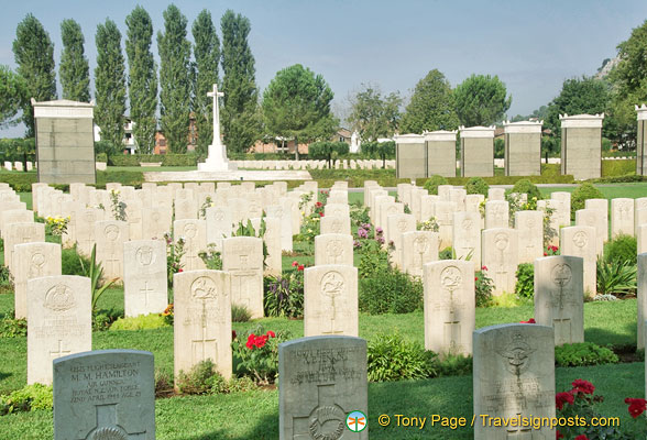 cassino-war-cemetery_AJP7186.jpg