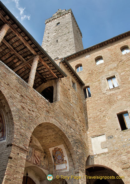 Palazzo Comunale courtyard view