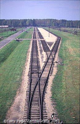 Auschwitz-Birkenau-Concentration-Camps_1_077_poland.jpg
