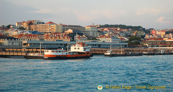 lisbon-ferry_DSC_6209.jpg