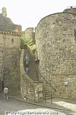 Edinburgh-Castle-Lang-Stairs_AJP0064.jpg