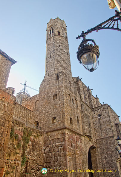 barri-gotic-roman-tower_AJP_3356.jpg
