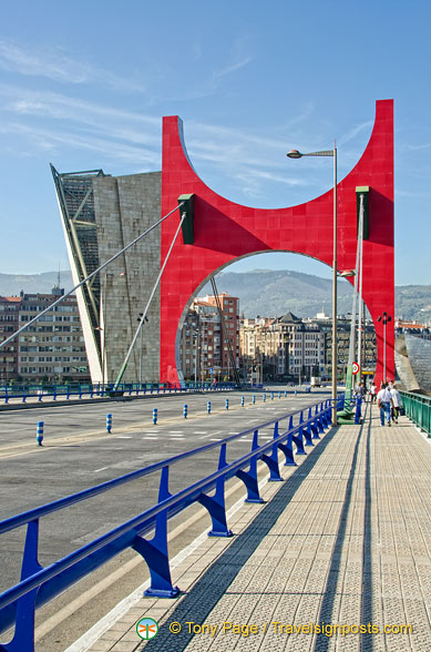 Bilbao-Puente-de-la-Salve_AJP2922.jpg