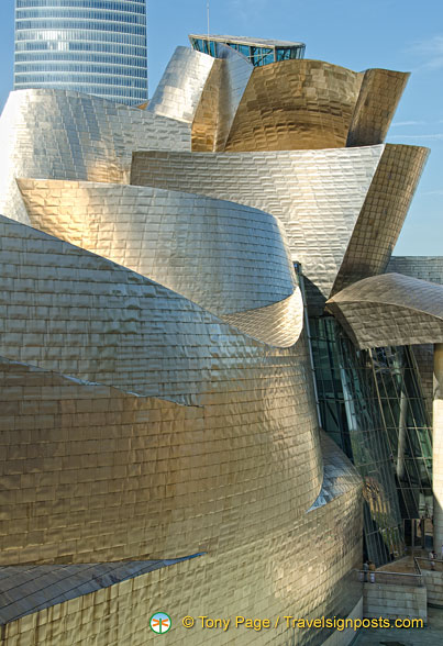 Guggenheim-Bilbao_AJP2942.jpg