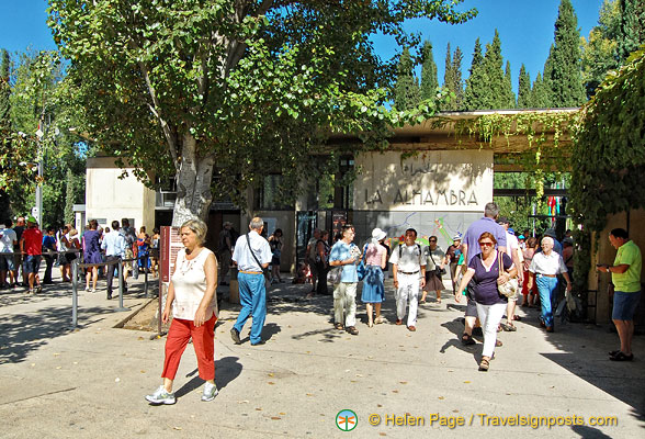alhambra-entrance_DSC_8356.jpg