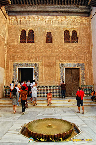alhambra-facade-of-comares_DSC_8280.jpg