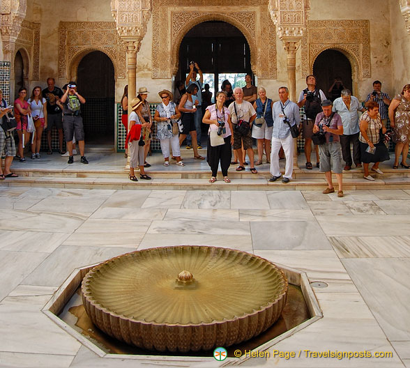 alhambra-facade-of-comares_DSC_8288.jpg