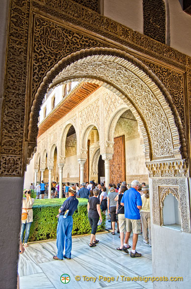 alhambra-patio-de-arrayanes_AJP_4332.jpg