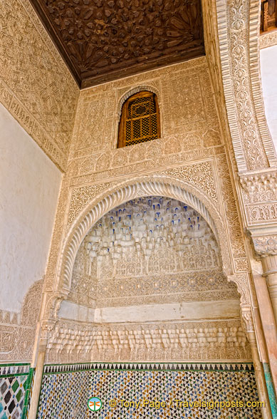 alhambra-patio-de-los-arrayanes_AJP_4343.jpg