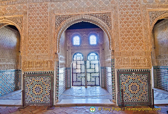 alhambra-salon-de-embajadores_AJP_4362.jpg