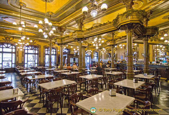 Cafe-Iruna-Pamplona_AJP3151.jpg