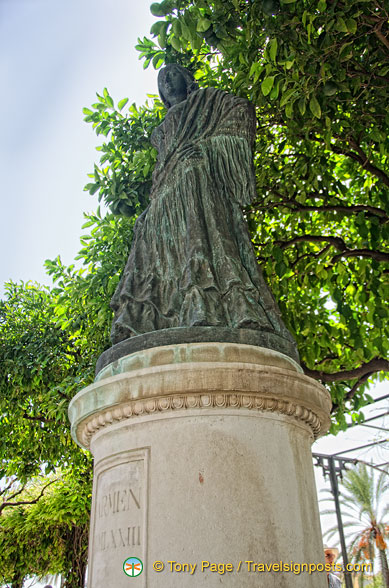 statue-of-carmen-seville_AJP_5251.jpg