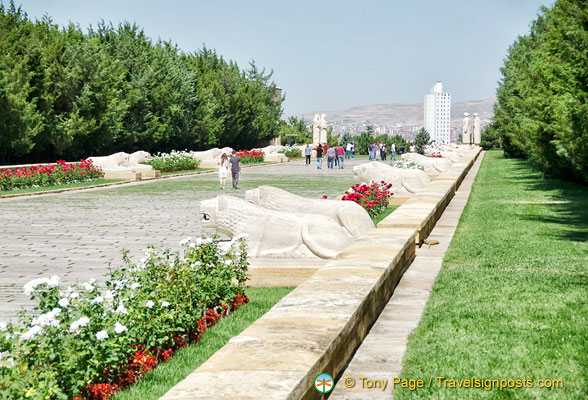 ataturk-mausoleum_AJP0558.jpg