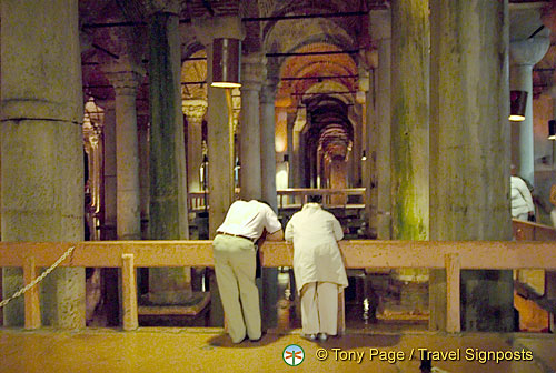 Basilica-Cistern_AJP2132.jpg