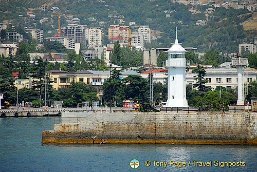 Leaving Yalta (927 visits) Leaving Yalta