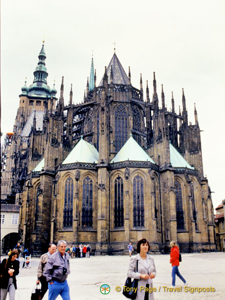 St-Vitus-Cathedral_Czech_0016.jpg