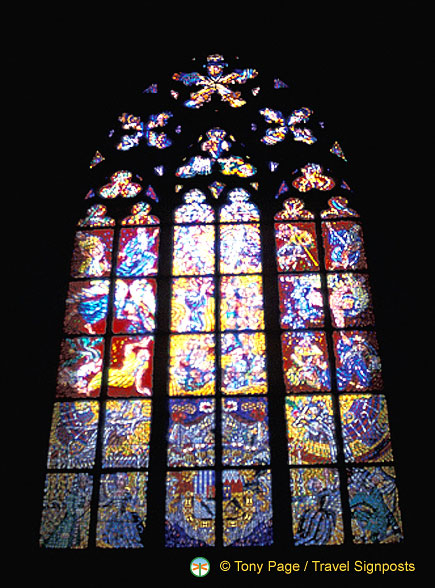 St-Vitus-Cathedral_Czech_0013.jpg