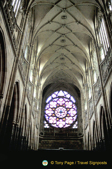 St-Vitus-Cathedral_Czech_0011.jpg