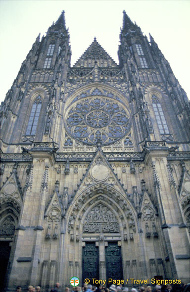 St-Vitus-Cathedral_Czech_0004.jpg